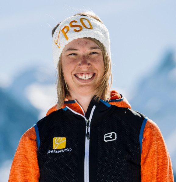 Skilehrerin Verena Mösenbacher Skilehrerin Verena Mösenbacher