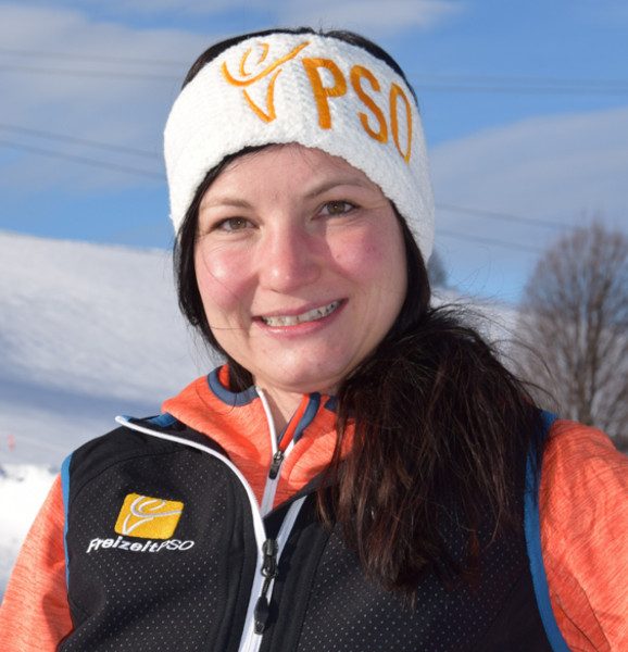 Skilehrerin und Outdoorbetreuerin Claudia Naumann Skilehrerin und Outdoorbetreuerin Claudia Naumann